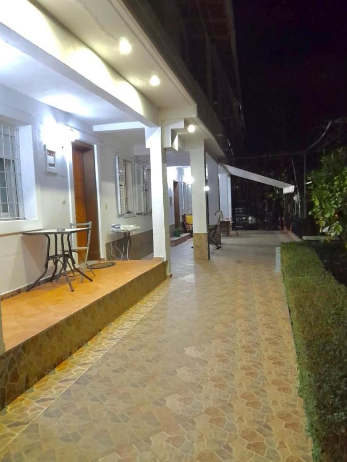 ホテル Lida'S House Lukovë エクステリア 写真