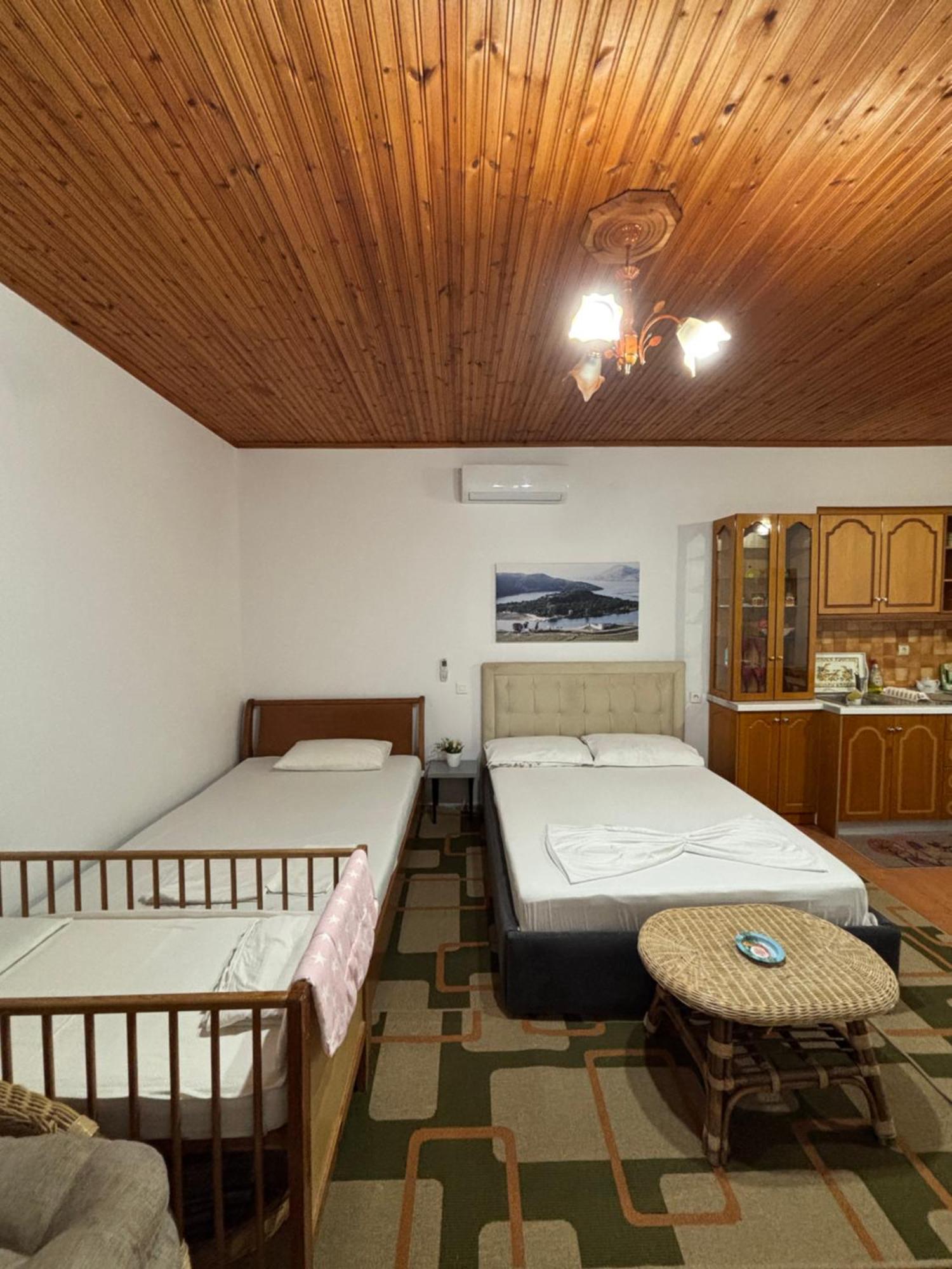 ホテル Lida'S House Lukovë エクステリア 写真